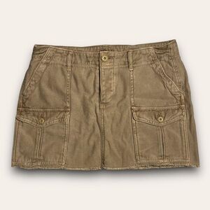 Y2K Khaki Cargo Mini Skirt Size 4 AEO Mcbling Cybergrunge 2000s